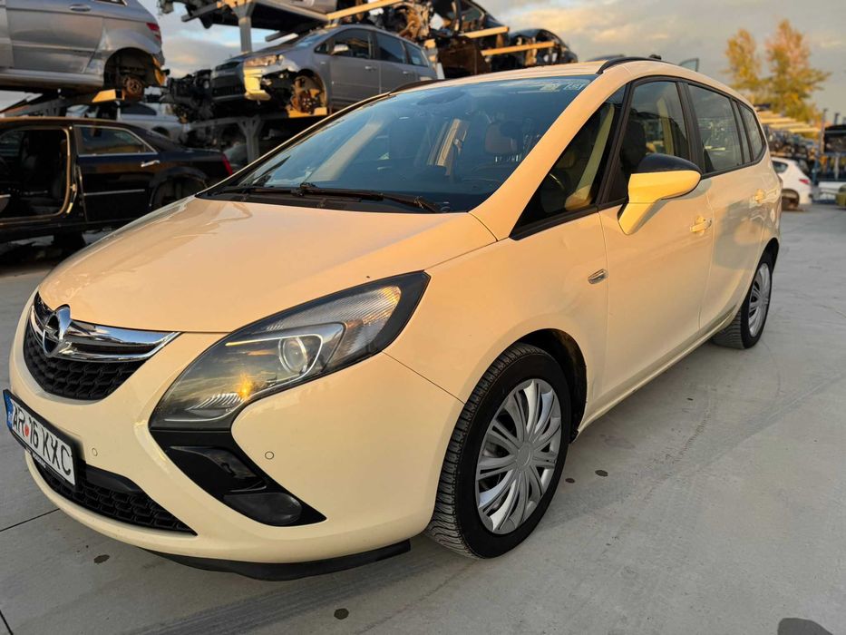 Opel Zafira C TOURER 2.0 euro 6 7 LOCURI cdti avariat lovit avariate