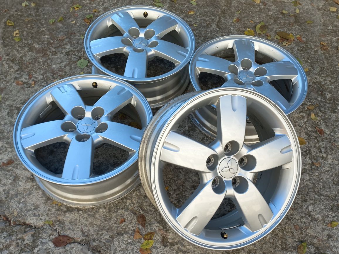 17 5x114.3 Mitsubushi Honda Hyundai Toyota Enkei 6.5j et38 Без Забележ