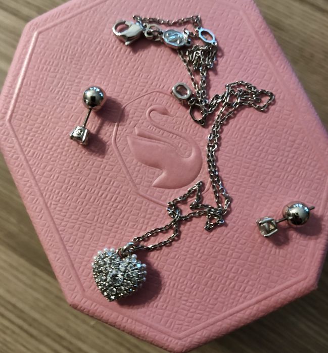 Оригинално ново колие с обеци SWAROVSKI