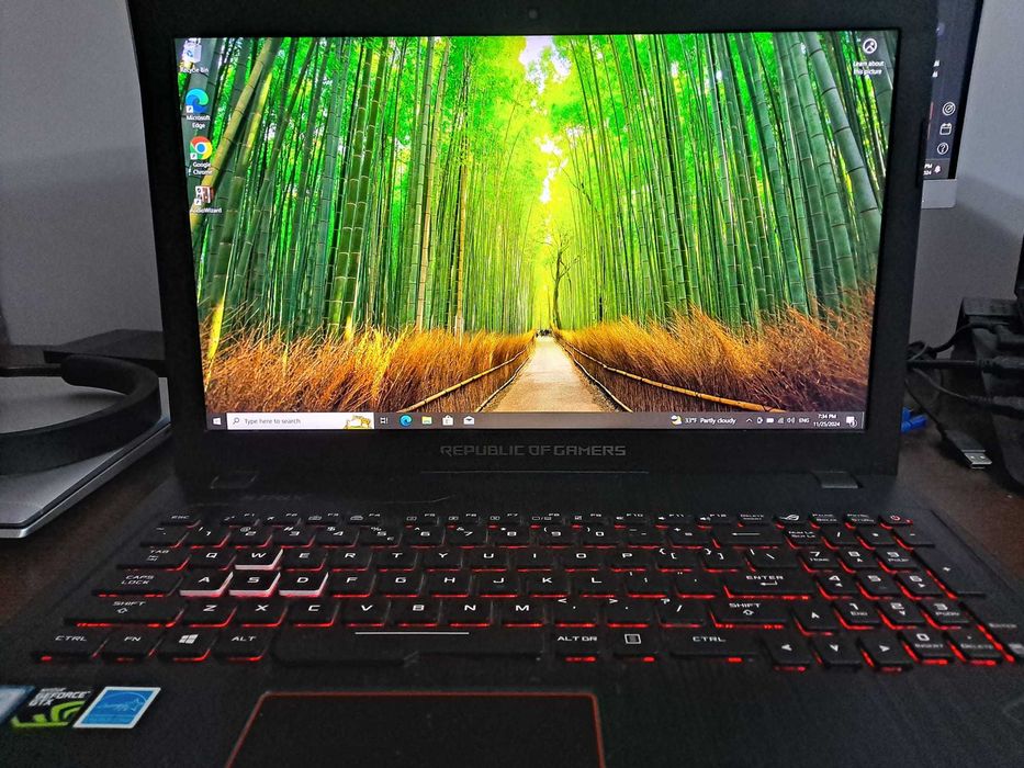 Laptop ASUS GL553VD, i7, 32GB, 128GB SSD + 1TB HDD, GTX 1050 + HD 760