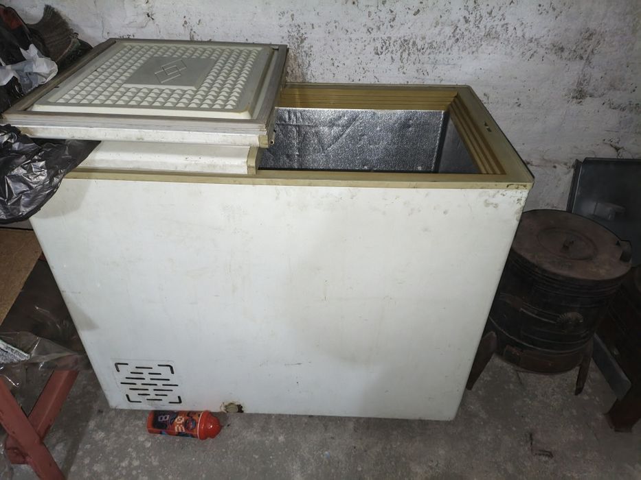 Морозильник Delfin holati yahshi