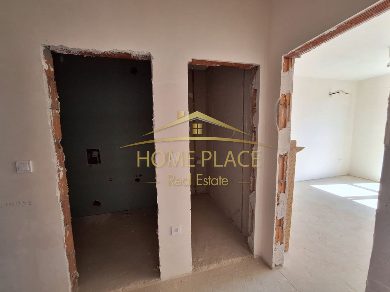 Тристаен апартамент, кв.Виница,131кв.м.