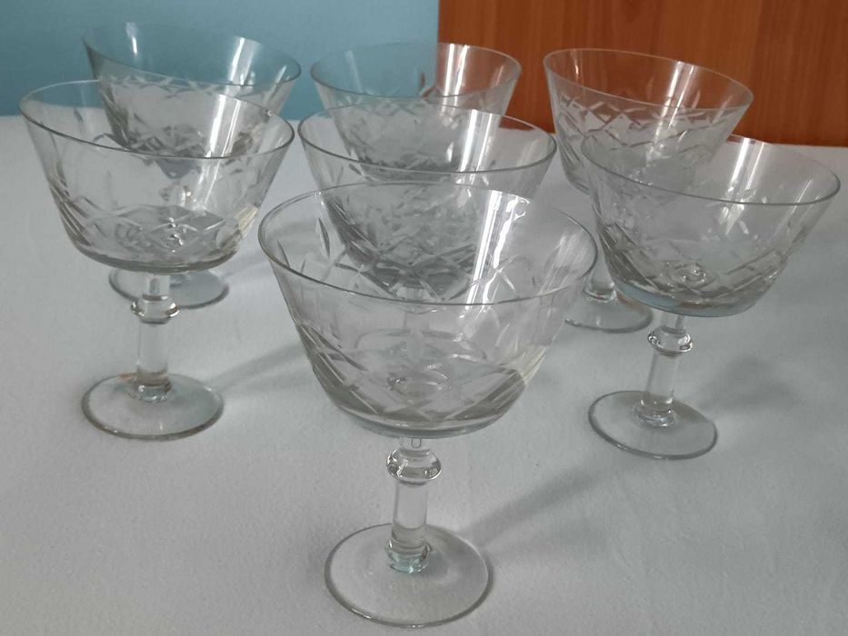 Vând Set 7 Pahare de Șampanie de Luxv