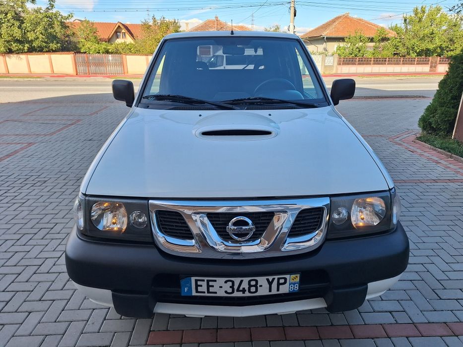 Nissan terrano 2.7 TDI Diesel 4x4 import recent