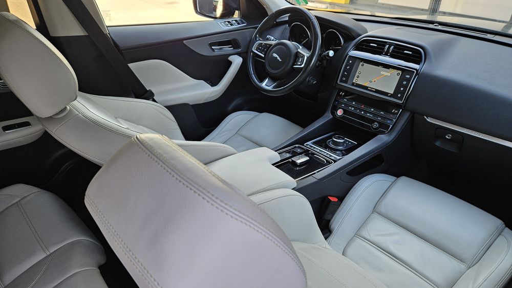 Jaguar F-Pace 2.0D 179 cp 2018 Xenon+Led-Piele-Panoramic-Navi-Clima