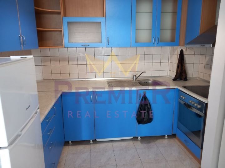 3-стаен в Варна-Колхозен пазар площ 70 цена 500