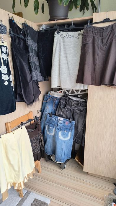 Поли дънкови джинсови вълнени ленени 19 бр за 30 лв.