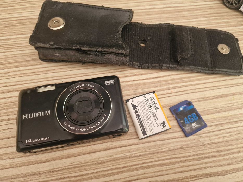 Aparat foto Fujifilm jx490 14mpx cu card si acumulator Stare perfecta