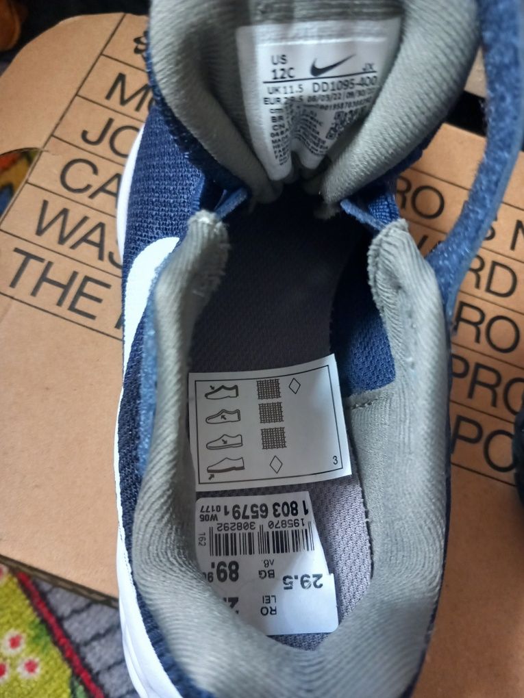 Adidași Nike 29.5   Noi