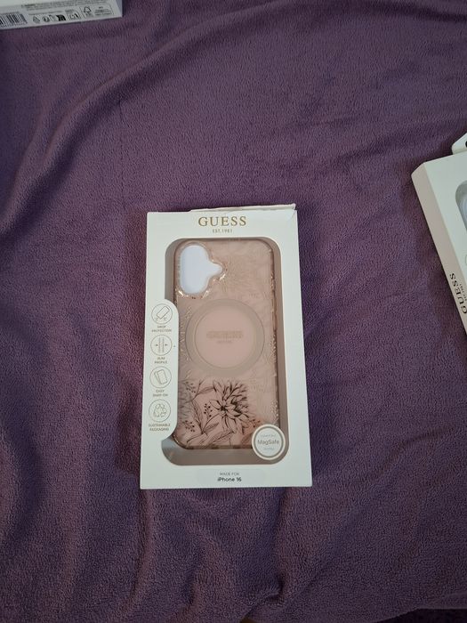 Huse iPhone 16 originale Guess