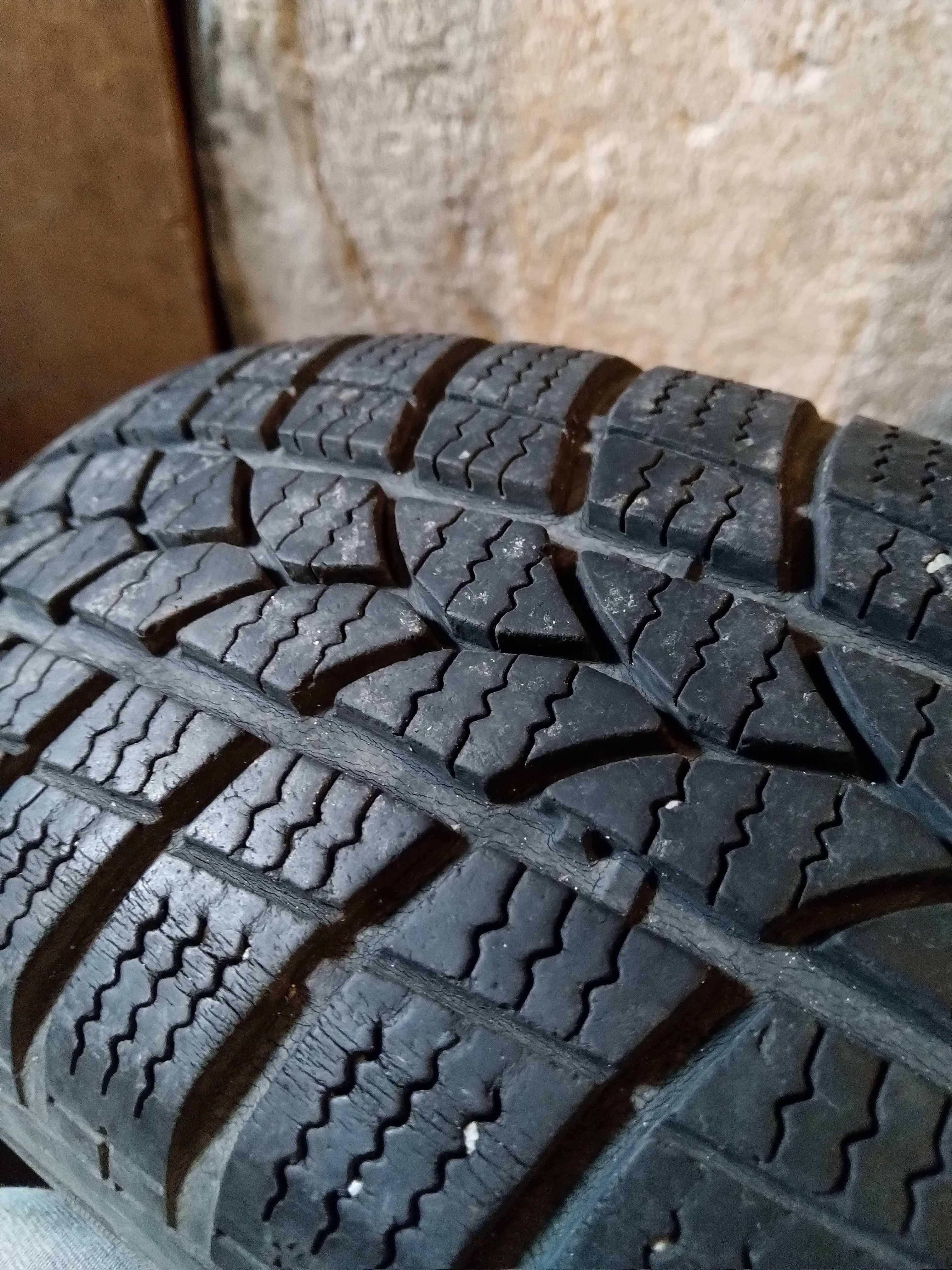 Продавам джанта с гума 14"