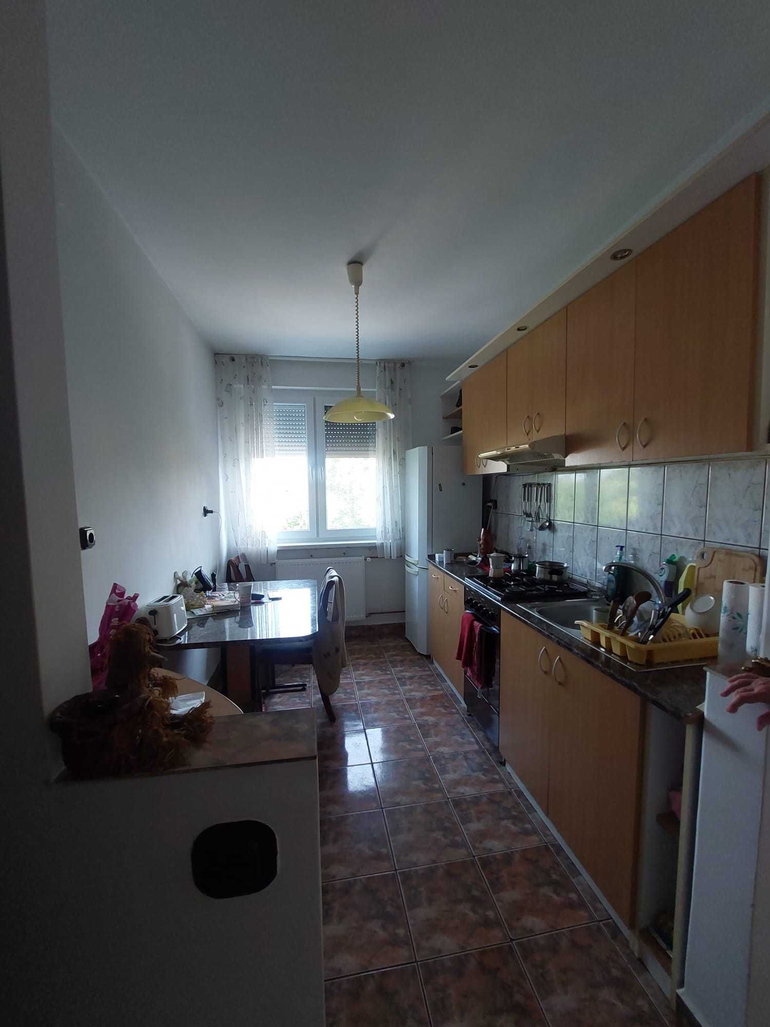 Vand ap. 2cam., central, bine orientat, zona linistita, bloc caramida