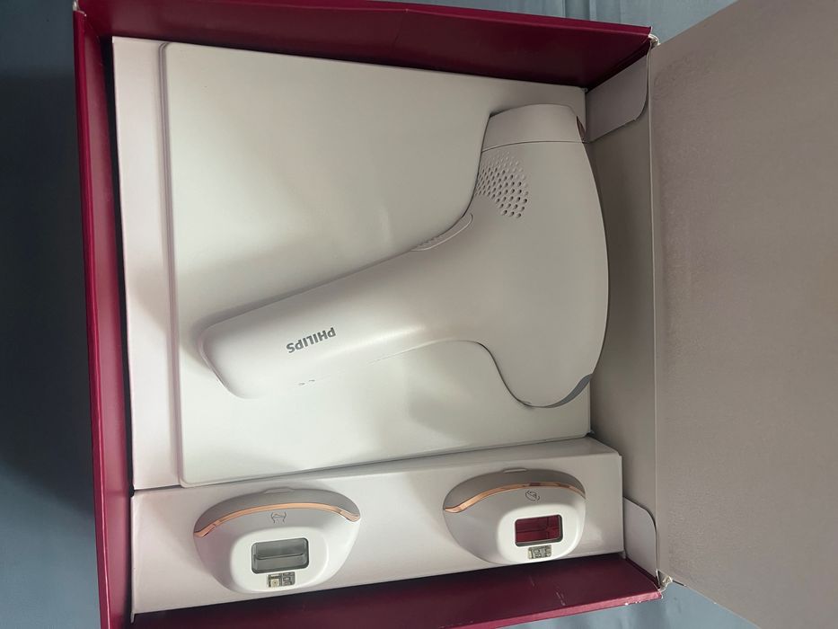 Фотоепилатор Philips Lumea 7000 / Advanced