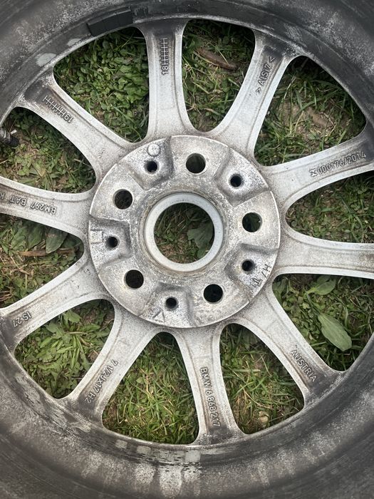 Vand 2 roti 225/55 r17