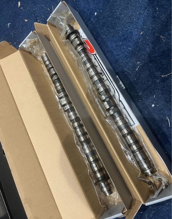 Продавам OEM всмукателен и изпускателен вал за Honda K20