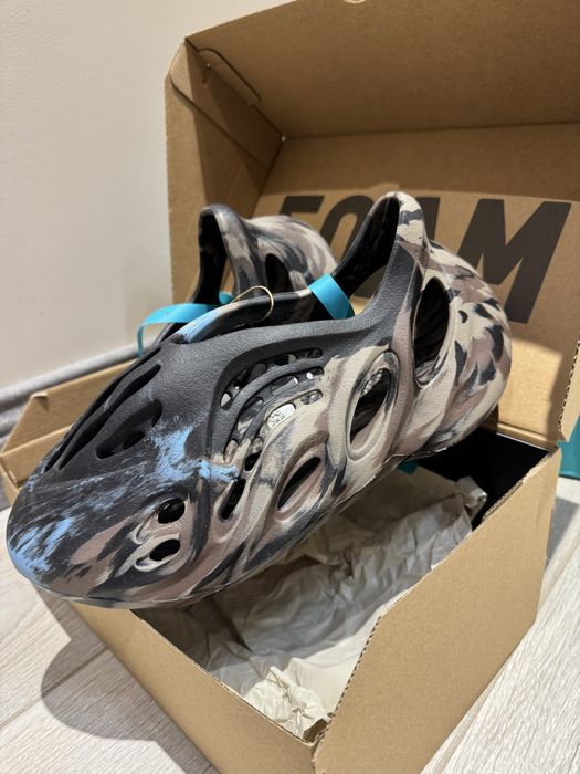 Adidas yeezy foam runner