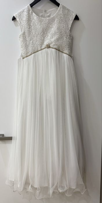 Нарядное платье 146 см