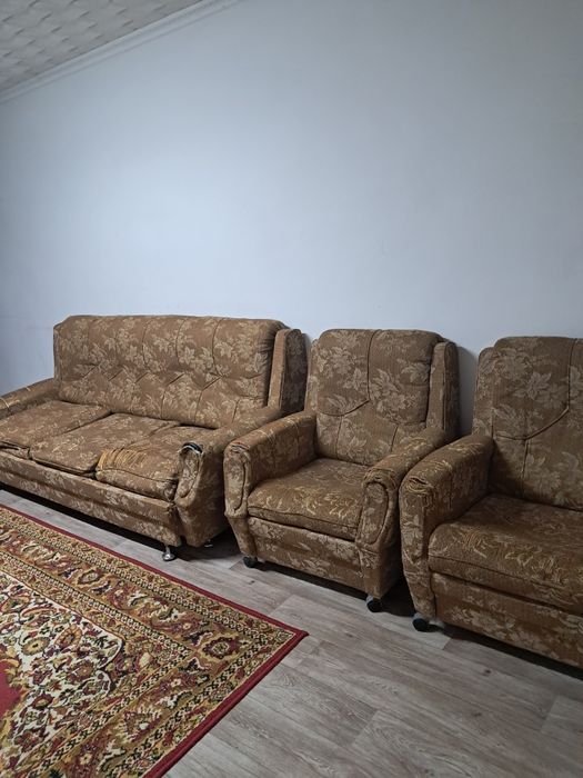 Диван 2 кресла.Отдам даром