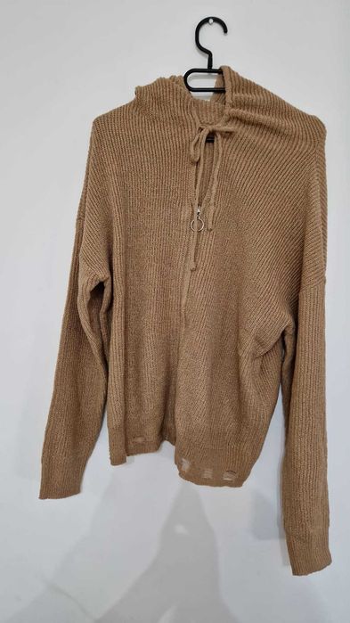 Bluza tricotata cu gluga doamne si domnisoare