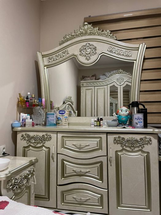 Спальни мебель сотилади комплект