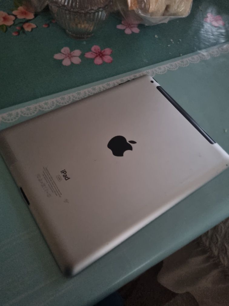 iPad 2 продаетсяСРОЧНЬО СРОЧНО!!