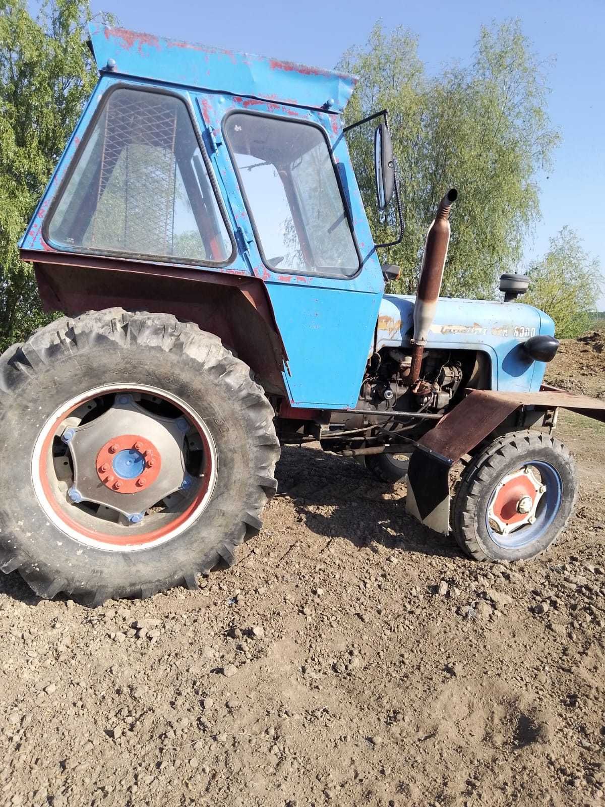 Vând tractor, Utilaj agricol