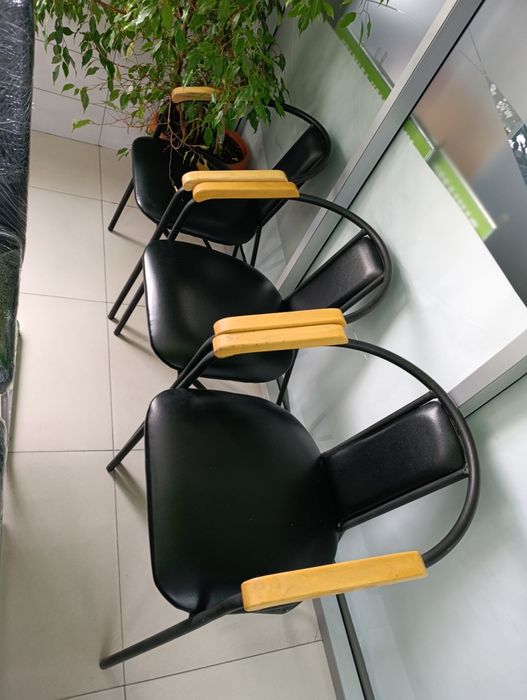 Продам стулья 3 штуки