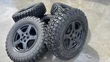 vand 5 roti jeep wrangler