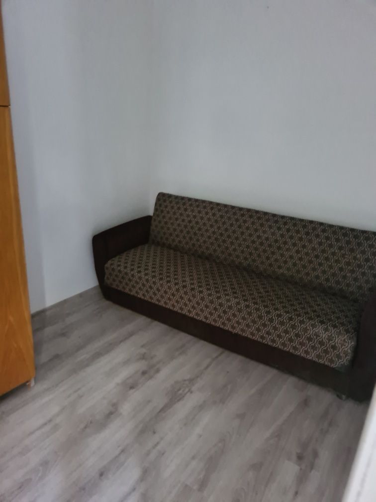 Apartament,  2 camere , zona Malul Rosu