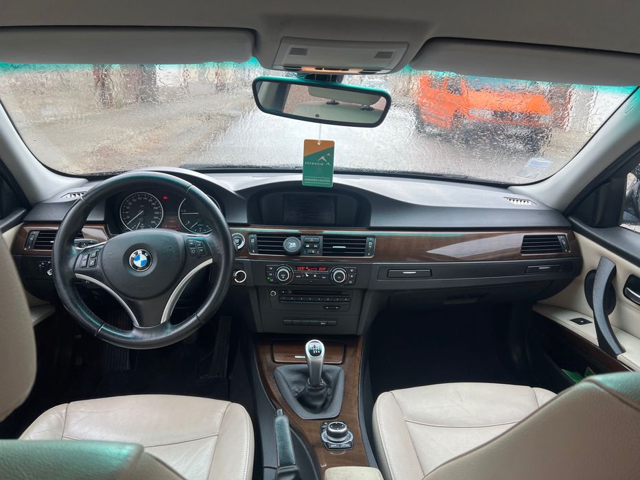 Vând BMW seria 3