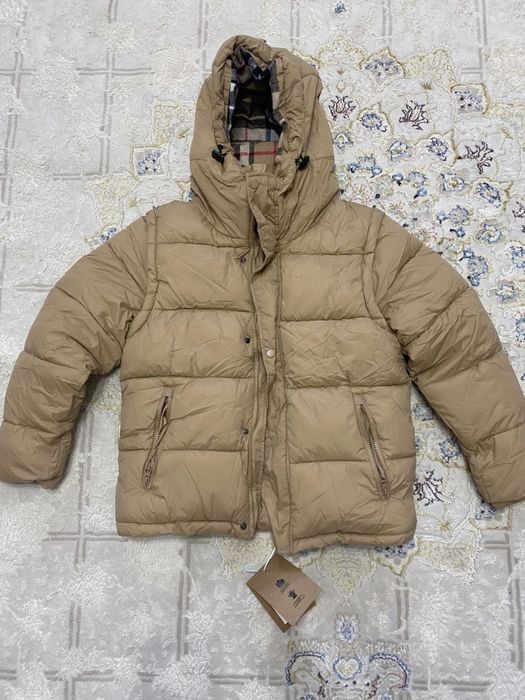 Продам куртку Burberry