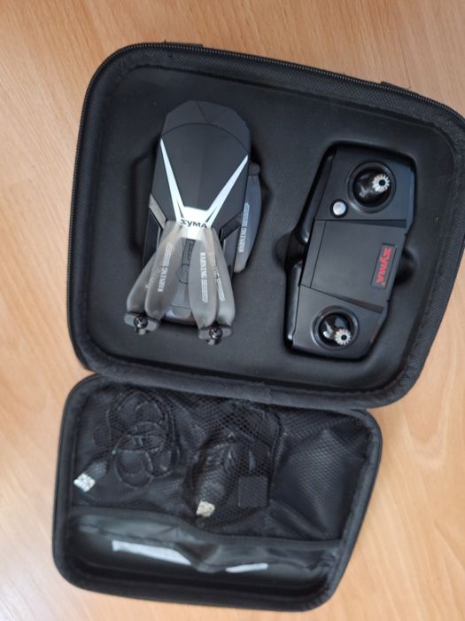 Дрон Zyma z6 (2 неработещи моторчета на перки)