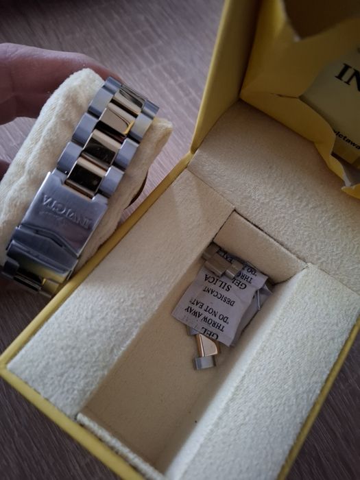 Часовник Invicta нов