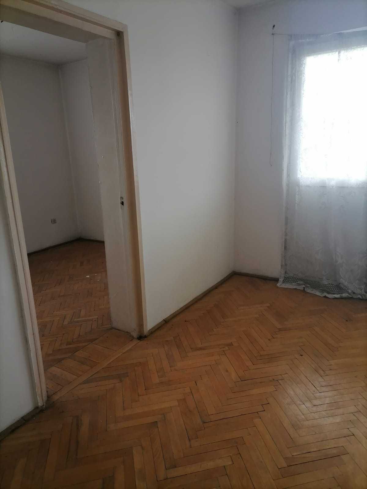 Vând apartament cu 2 camere et 4, 48mp, Târnăveni