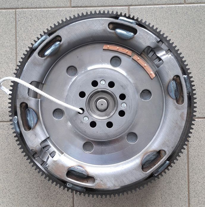 Chit Ambreaj Luk Crafter 2.5 Tdi 109 / 136 Cai  Volanta Placă Disc Noi