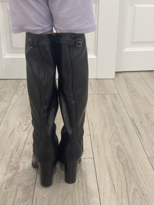 Продается зимние сапоги за символическую  цену