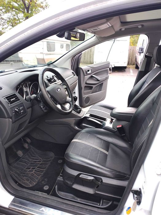 Vand Ford Kuga 4x4, 163cp, 2011, la pret corect!