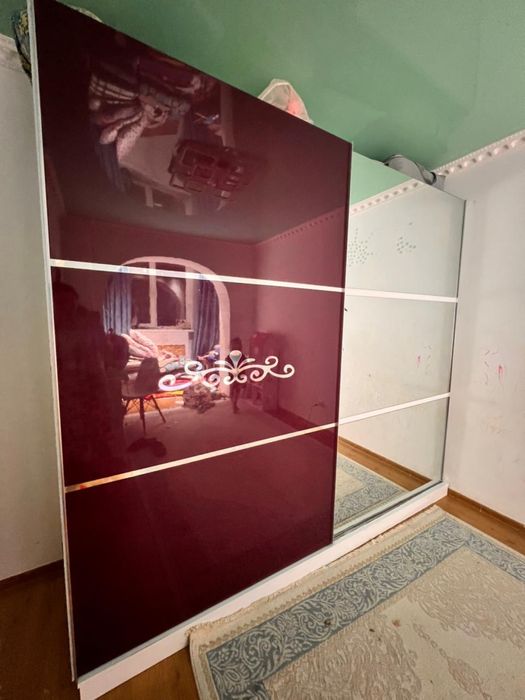 Продается большой шкаф для спальни!