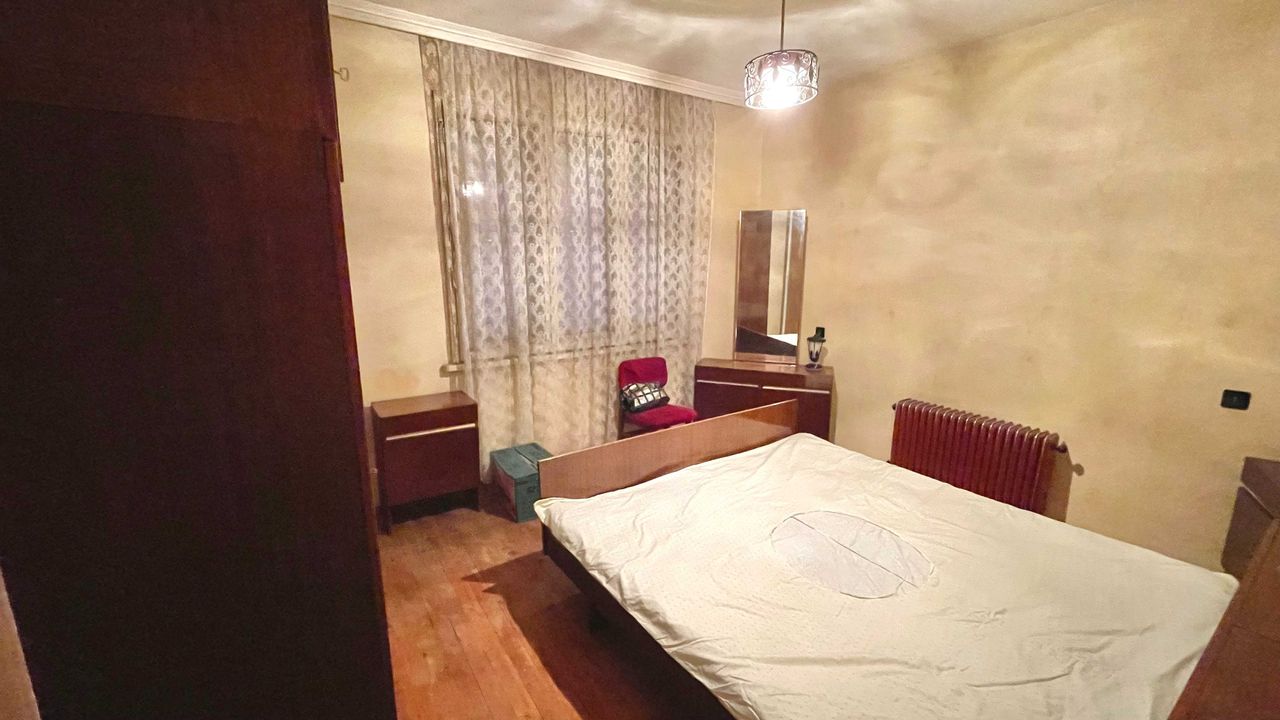 Продава се Многостаен апартамент в Хасково, Овчарски - 119 кв.м за 750 €/кв.м - Снимка #2