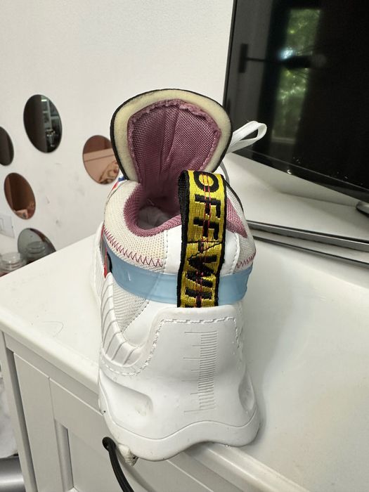 Adidasi off-White odsy-1000
