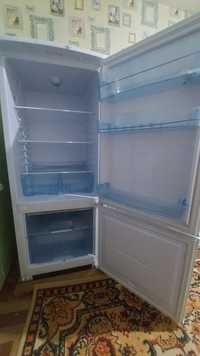 Продам НЕ  рабочий холодильник