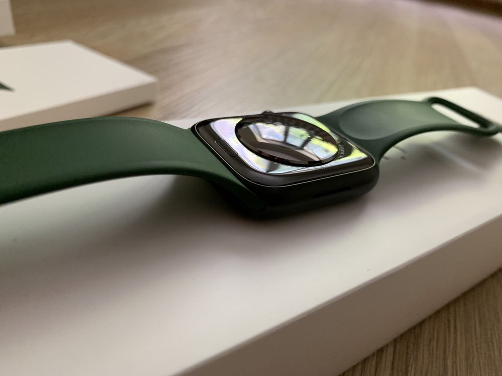 Продам Apple Watch 7 Series 45mm Green