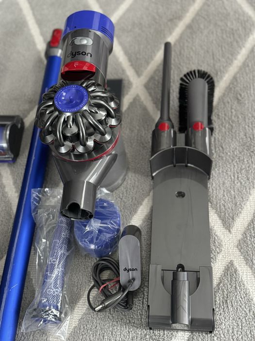 Aspirator Dyson V8 absolute - baterie noua