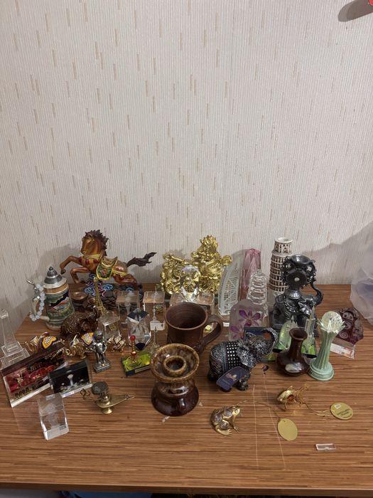 Продам сувениры из разных стран