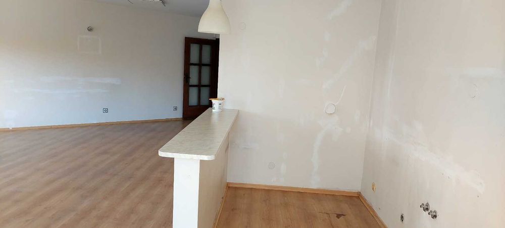 Дава се под наем Тристаен апартамент в София, Гео Милев - 105 кв.м за 918 € - Снимка #1