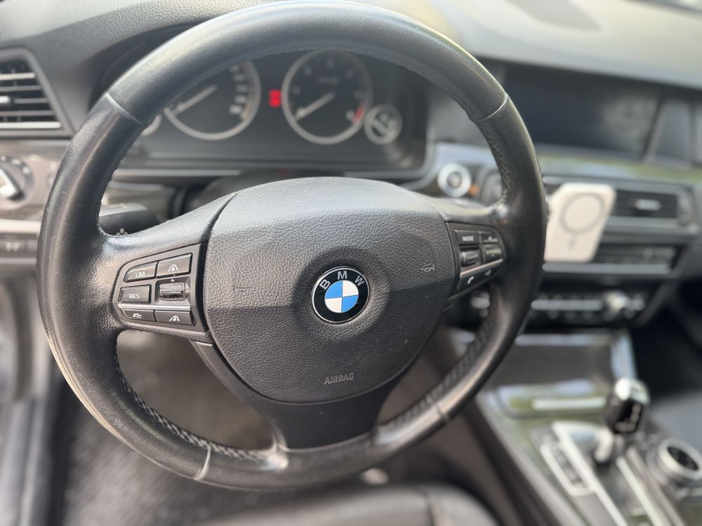 Bmw  f11 , 520d, distronic , parktronic