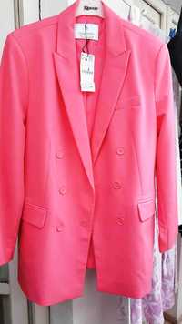 Елегантно дамско сако розов цвят