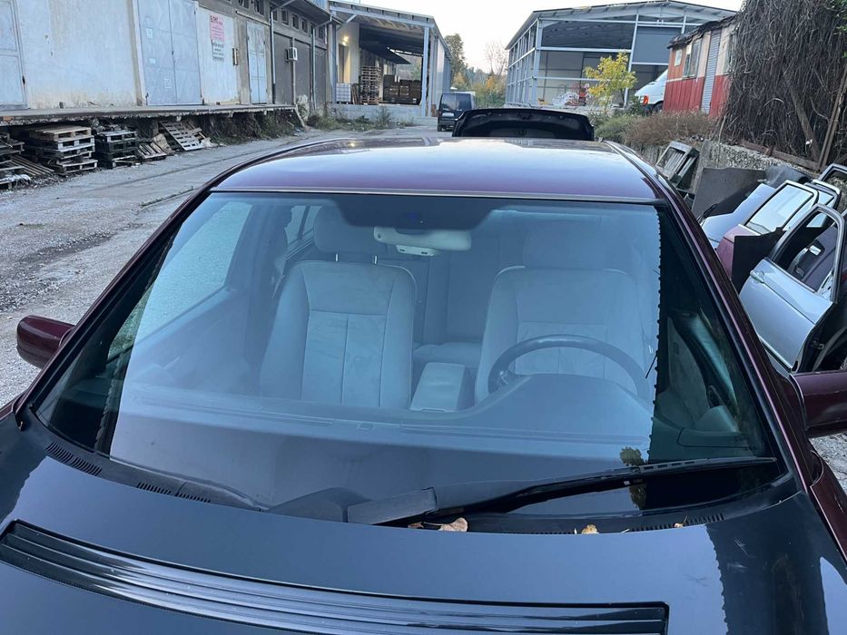 Предно стъкло за Mercedes E-class W210 (оригинално)