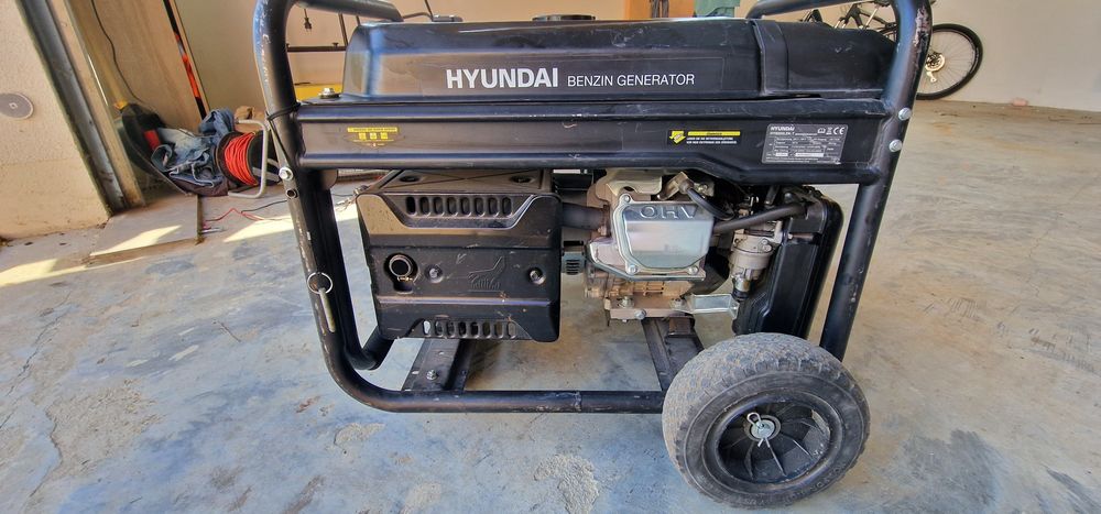 Generator trifazic Hyundai de 7.7 kw