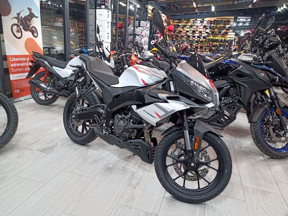 Aprilia Tuono 125 noua -livrare showroom EST BIKE Campina